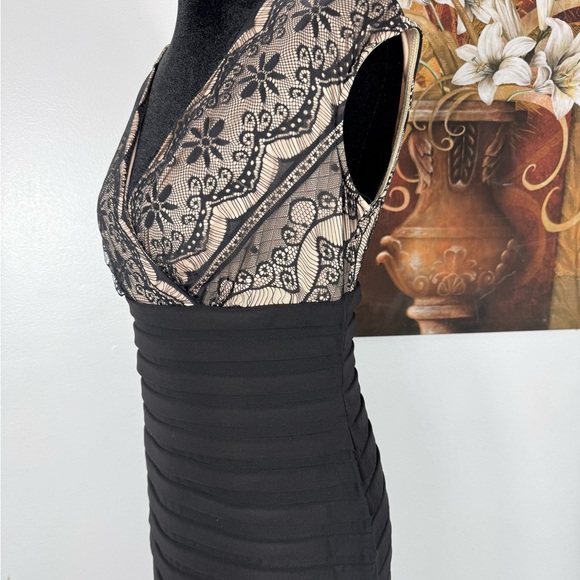 Signature Lana Elegant Black Lace Dress size 6 - Picture 5 of 14
